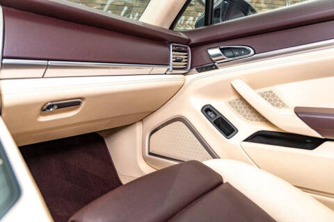 2016 Porsche Panamera