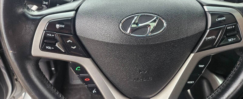 2017 Hyundai Veloster Value Edition