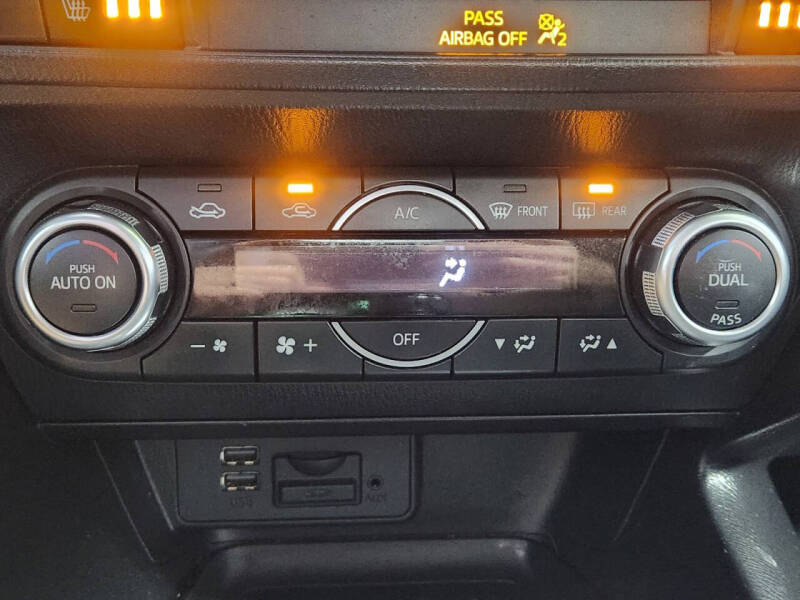 2018 Mazda MAZDA3 Touring