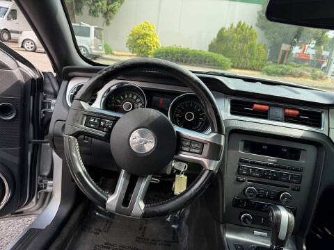 2014 Ford Mustang V6