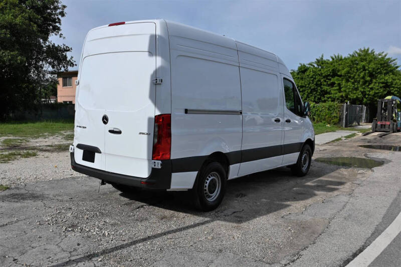 2025 Mercedes-Benz Sprinter 2500