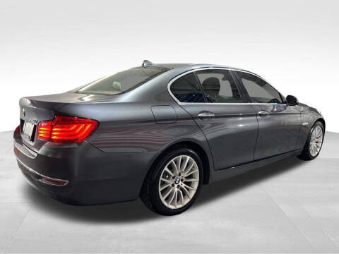2016 BMW 5 Series 528i