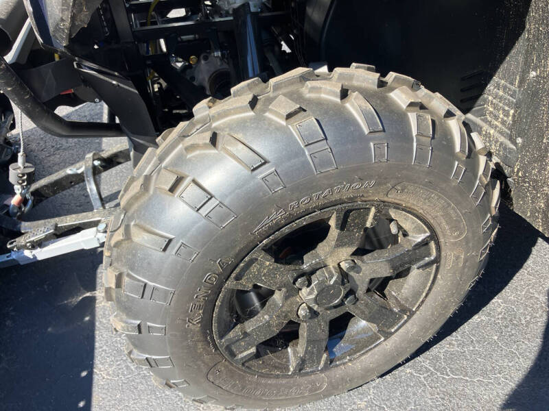 2023 Tracker 800 SX LE EPS