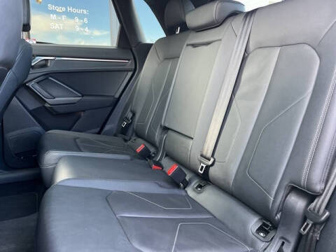 2022 Audi Q3 quattro S line Prem Plus 45 TFSI