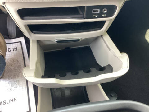 2020 Chrysler Voyager LXi