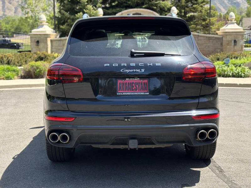 2016 Porsche Cayenne S