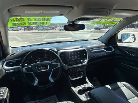 2023 GMC Acadia SLT