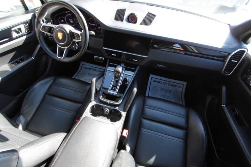 2021 Porsche Cayenne GTS photo 68