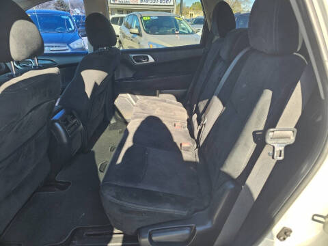 2016 Nissan Pathfinder S