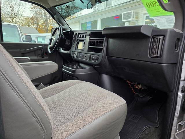 2017 Chevrolet Express LT 2500