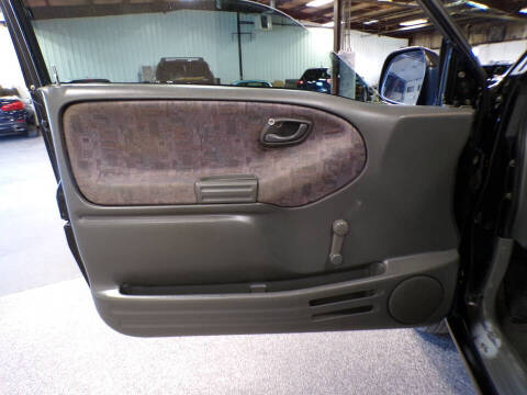 2000 Chevrolet Tracker