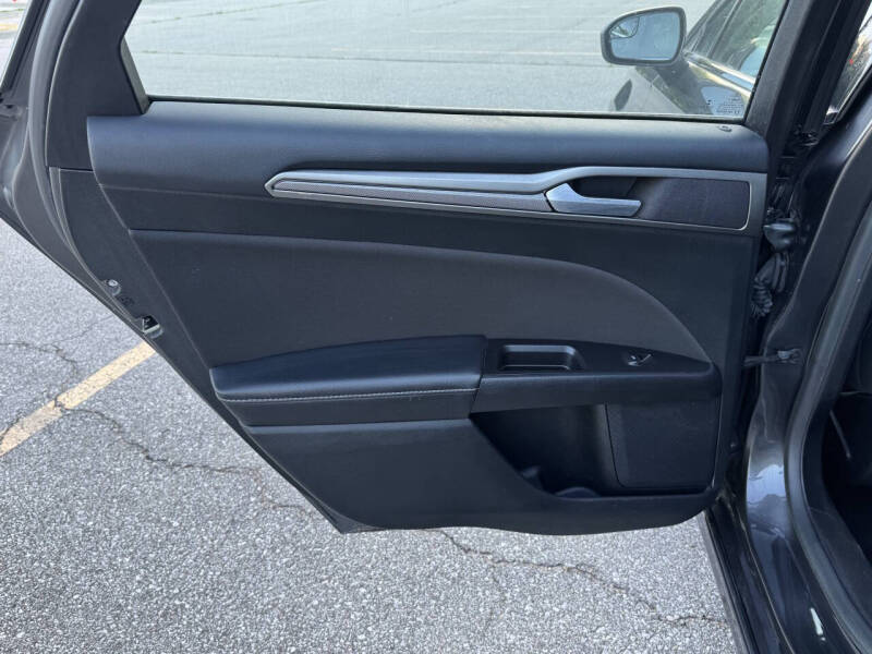 2017 Ford Fusion Hybrid SE