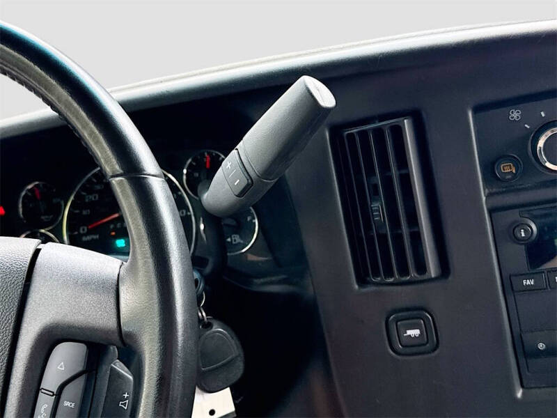 2022 Chevrolet Express 2500