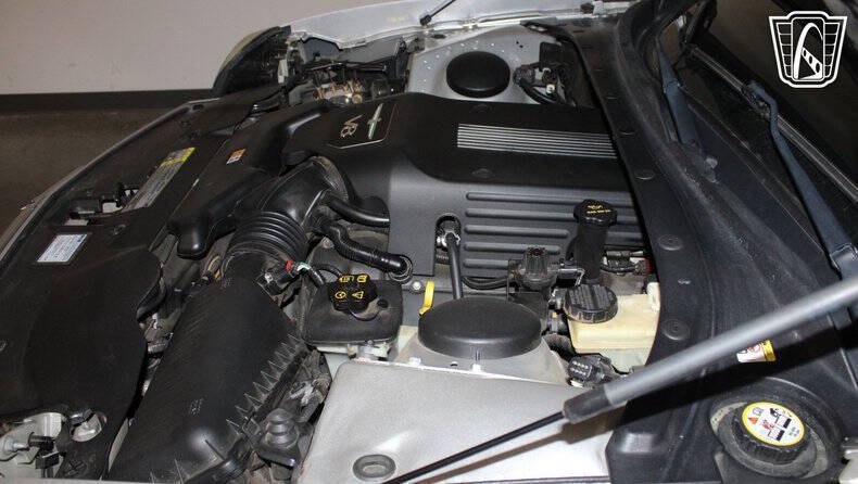 2004 Ford Thunderbird Deluxe