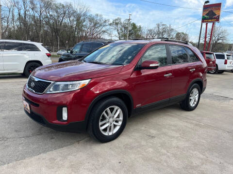 2014 Kia Sorento for sale at Azteca Auto Sales LLC in Des Moines IA