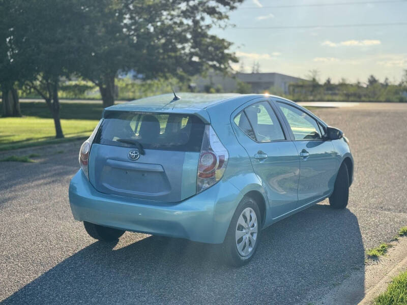 2013 Toyota Prius c One