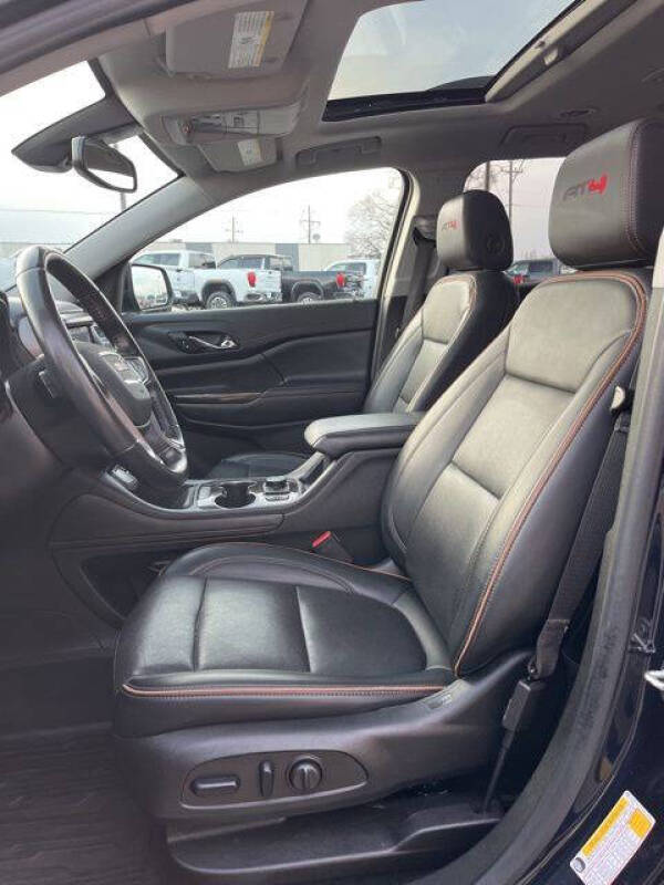 2021 GMC Acadia AT4
