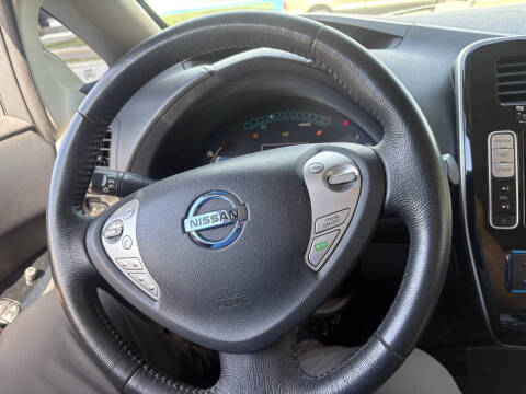 2015 Nissan LEAF SL