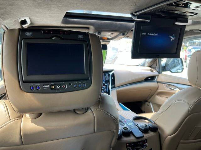 2019 Cadillac Escalade Platinum