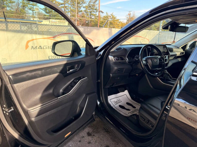 2021 Toyota Highlander XLE