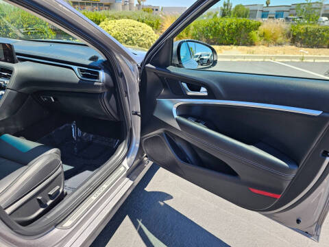 2025 Genesis G70