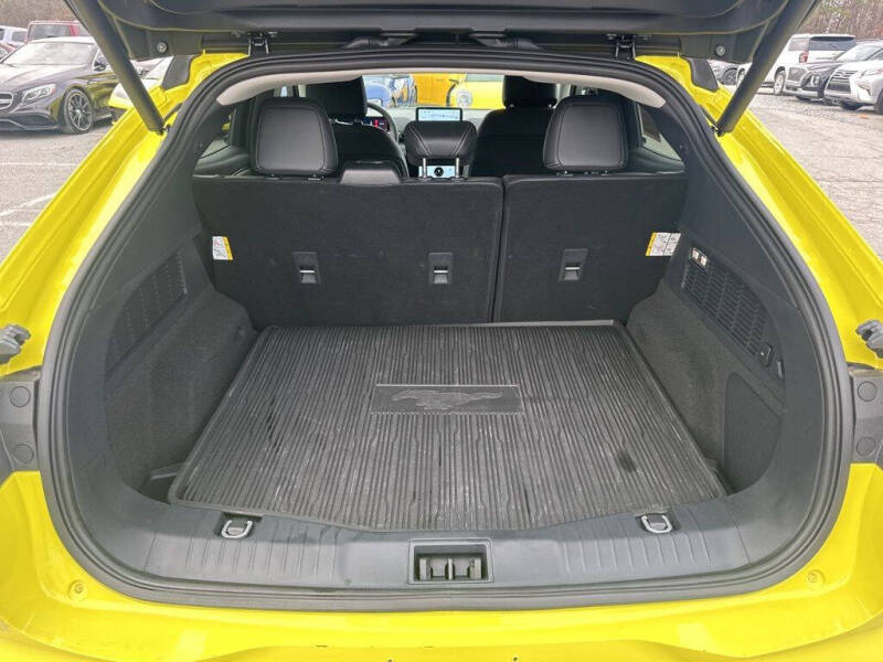 2025 Ford Mustang Mach-E Premium