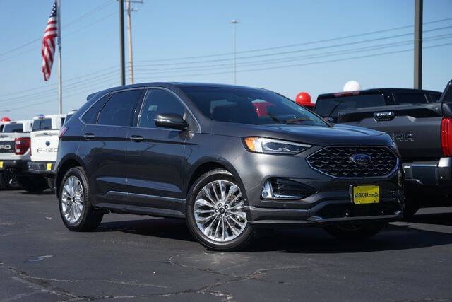 2020 Ford Edge Titanium