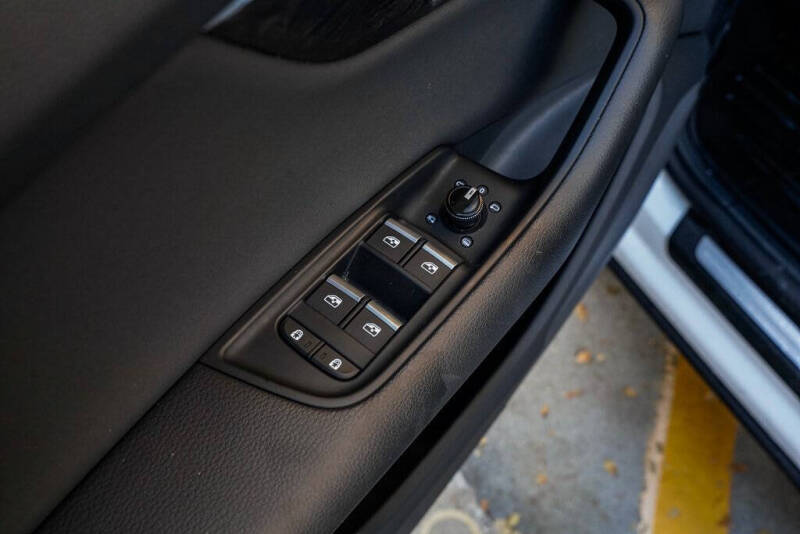 2021 Audi Q8 quattro Premium 55 TFSI