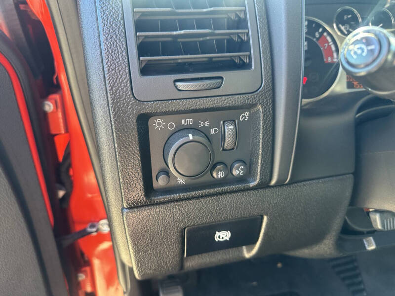 2009 HUMMER H3T Luxury