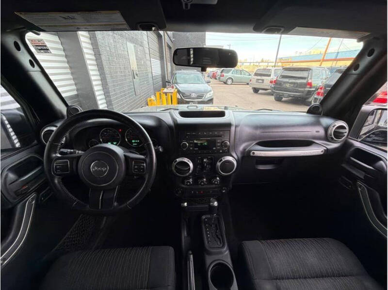 2011 Jeep Wrangler Unlimited Sahara