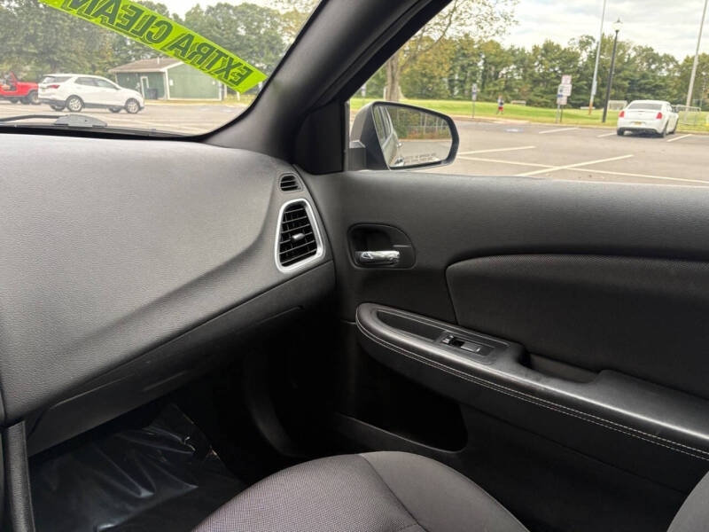 2013 Dodge Avenger SE