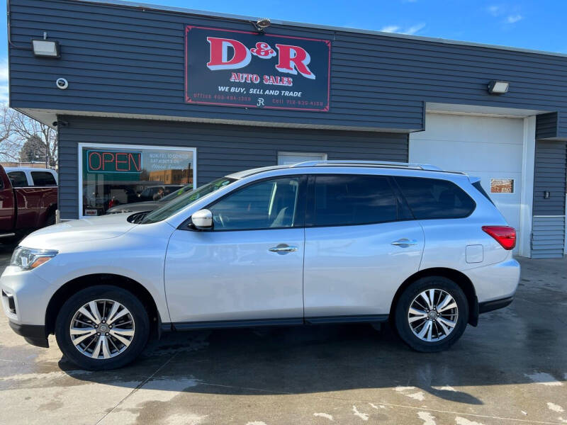 2020 Nissan Pathfinder SV