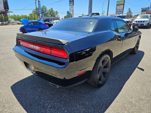 2013 Dodge Challenger SXT