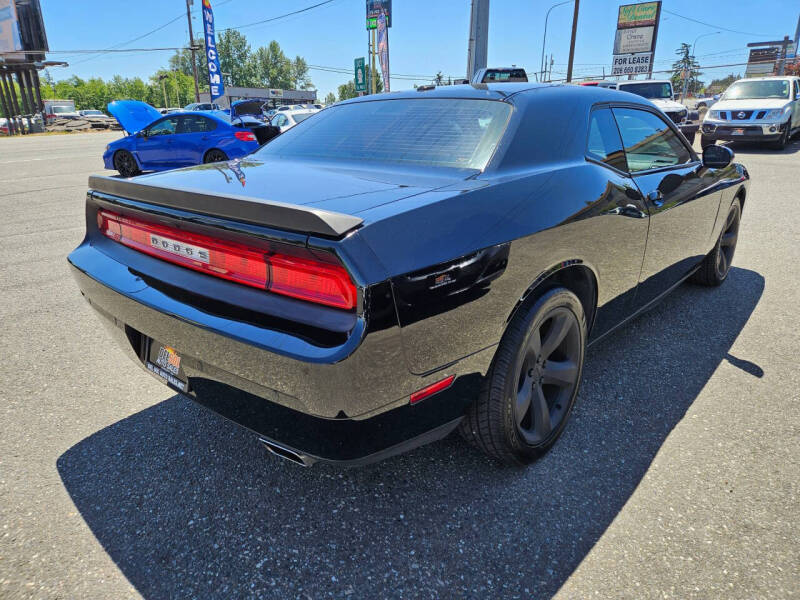 2013 Dodge Challenger SXT