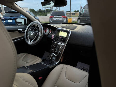 2016 Volvo XC60 T6 Drive-E Platinum