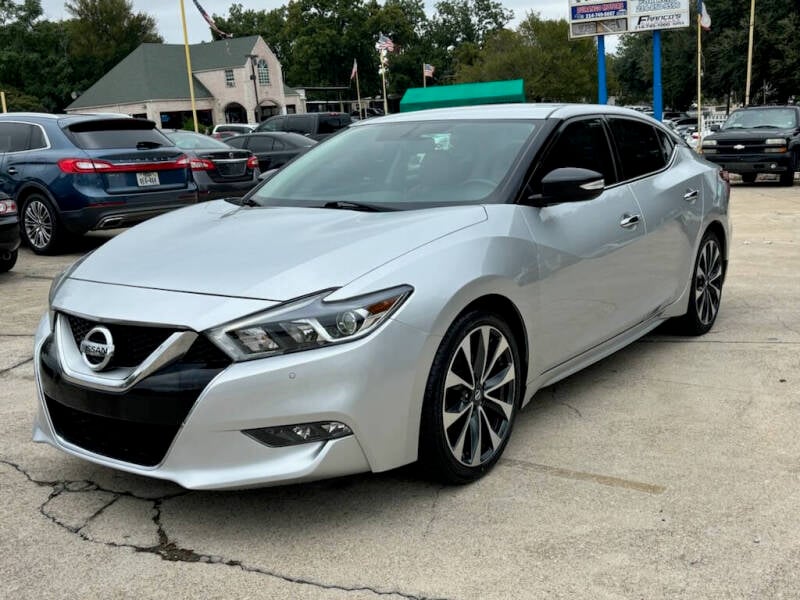 2017 Nissan Maxima SR photo 2