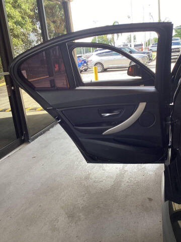 2018 BMW 3 Series 320i