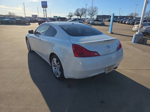 2010 Infiniti G37 Coupe x
