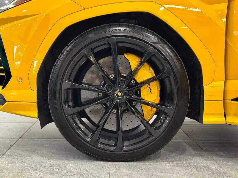 2020 Lamborghini Urus