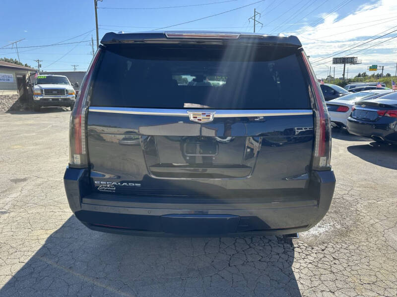 2018 Cadillac Escalade ESV Premium Luxury