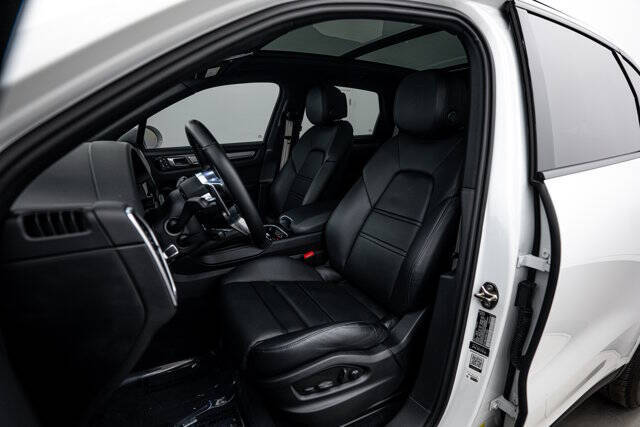 2023 Porsche Cayenne S Platinum Edition