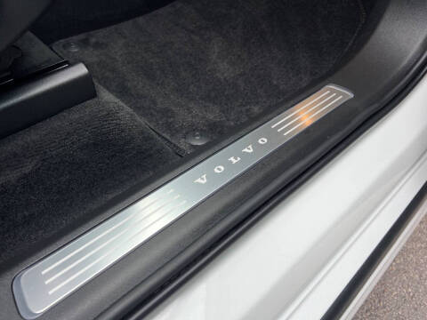 2021 Volvo XC90 T6 Inscription 6-Passenger