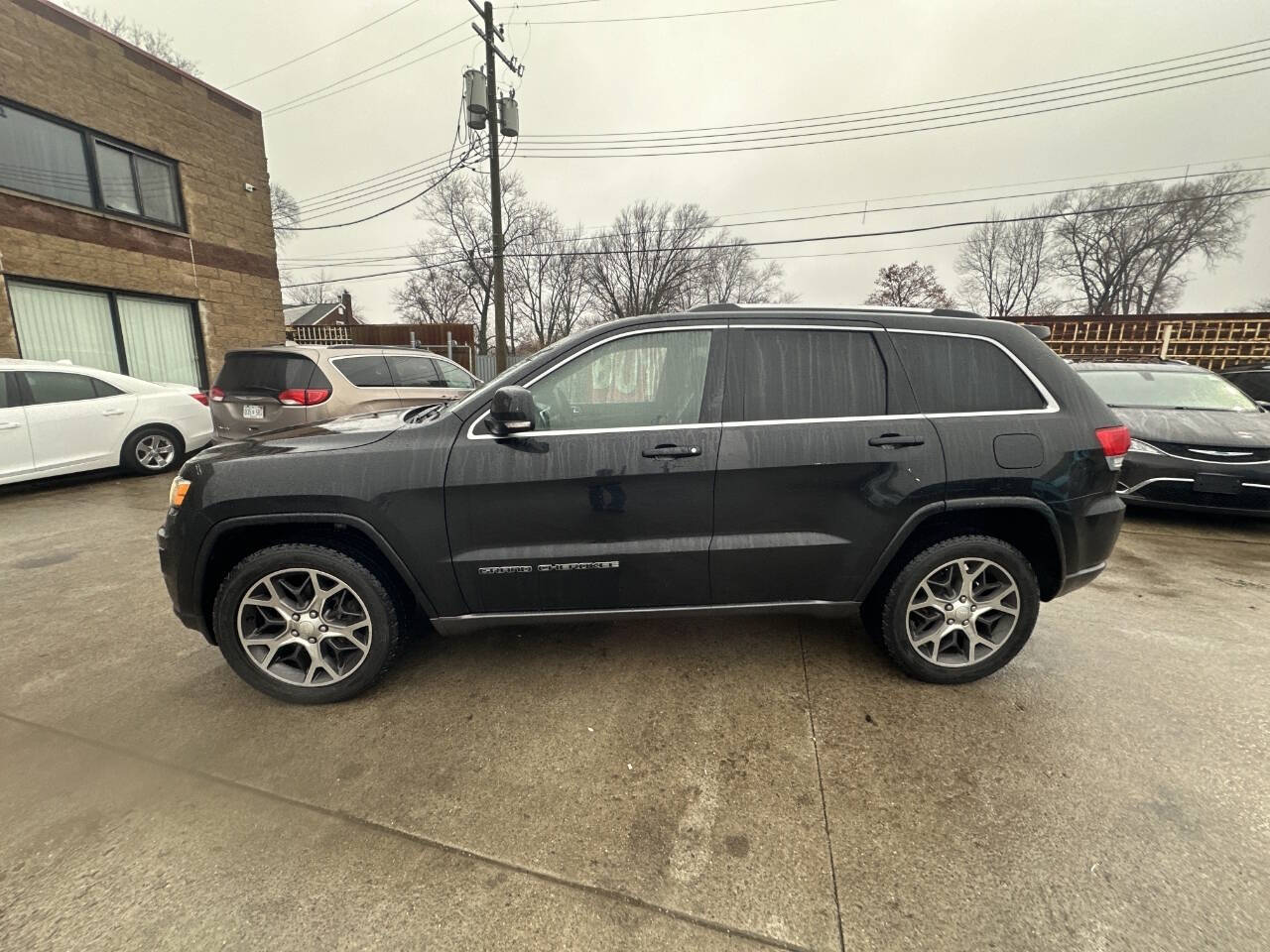 2018 Jeep Grand Cherokee for sale at VIP Motor Sales in Hazel Park, MI