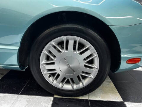2002 Ford Thunderbird Deluxe