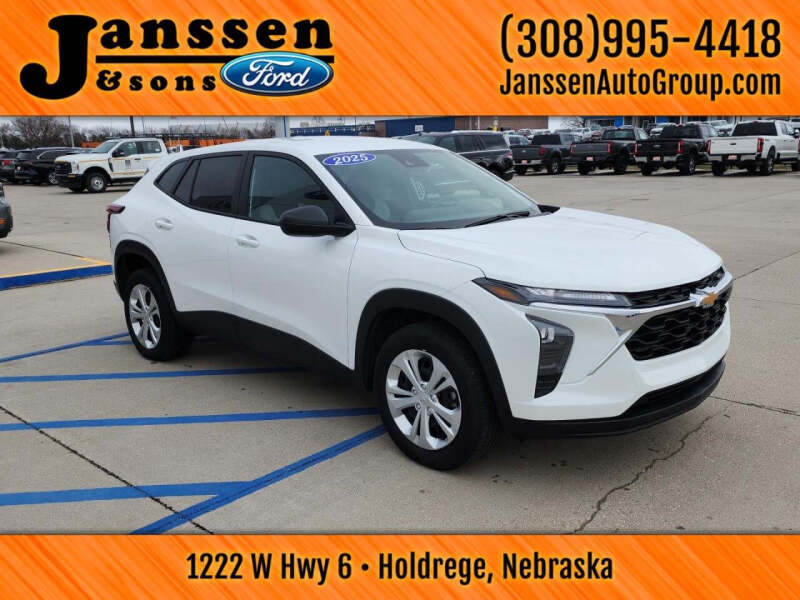 2025 Chevrolet Trax LS