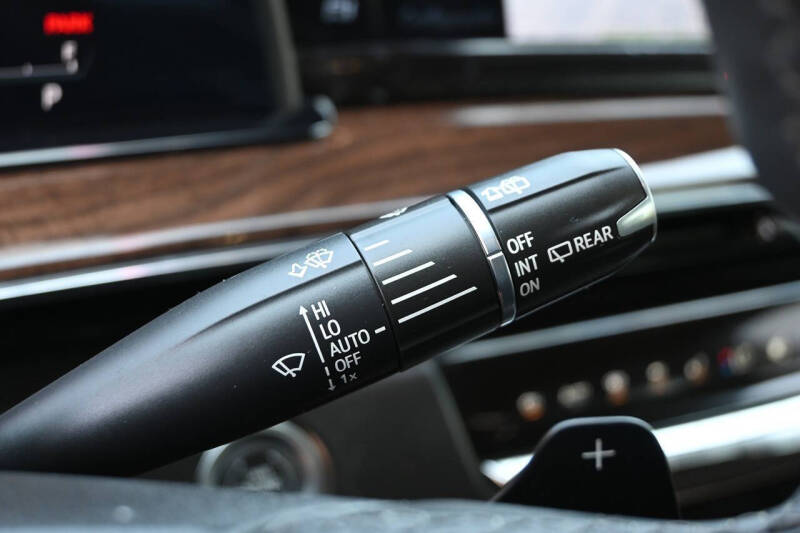 2022 Cadillac Escalade Premium Luxury Platinum