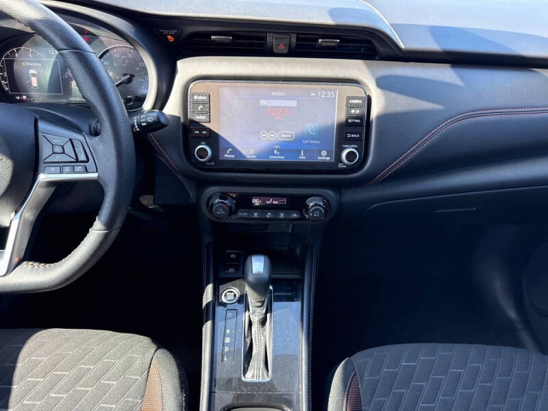 2024 Nissan Kicks SR