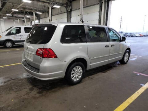 2009 Volkswagen Routan S