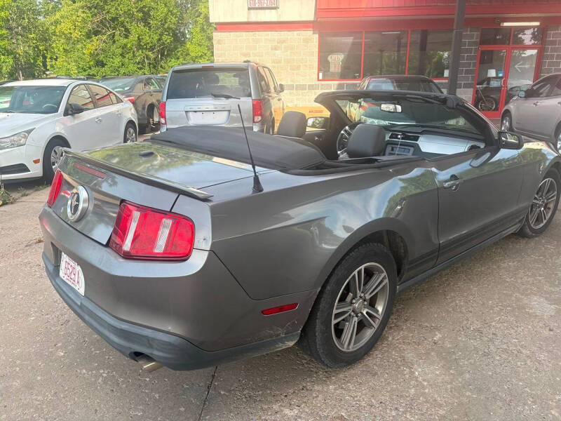 2010 Ford Mustang V6