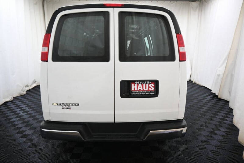 2023 Chevrolet Express 2500